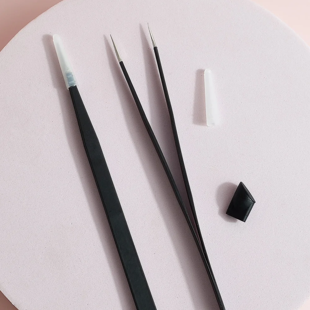 1個 ブラック精密ネイルアートピンセット - ラインストーン、デカール、ネイルデコレーション用ステンレススチールストレートチップツール