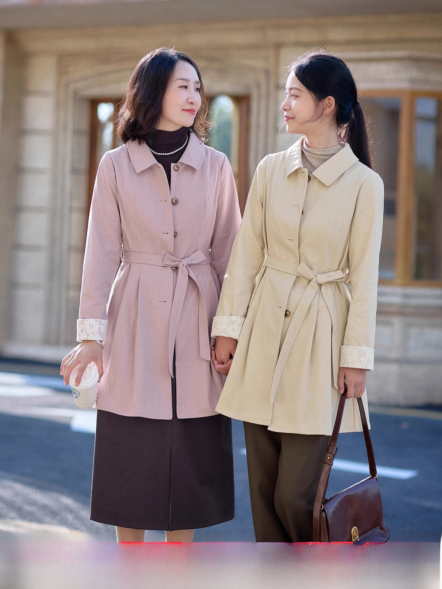 

Художественное красное женское длинное пальто, весенне-осенняя верхняя одежда, маленький дизайн, сенсация, хлопок, 00% поездка на работу