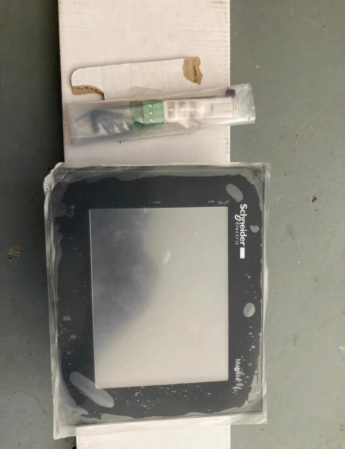 

New Original for Schneider HMIGTO2310 Touchscreen Display 5.7 Inch