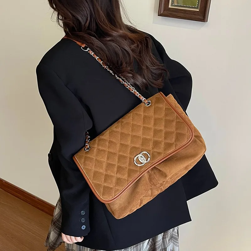 2026 New Quilted Tote Bag for Women Large Capacity Leather Shoulder Bag Chain Strap Designer Purse