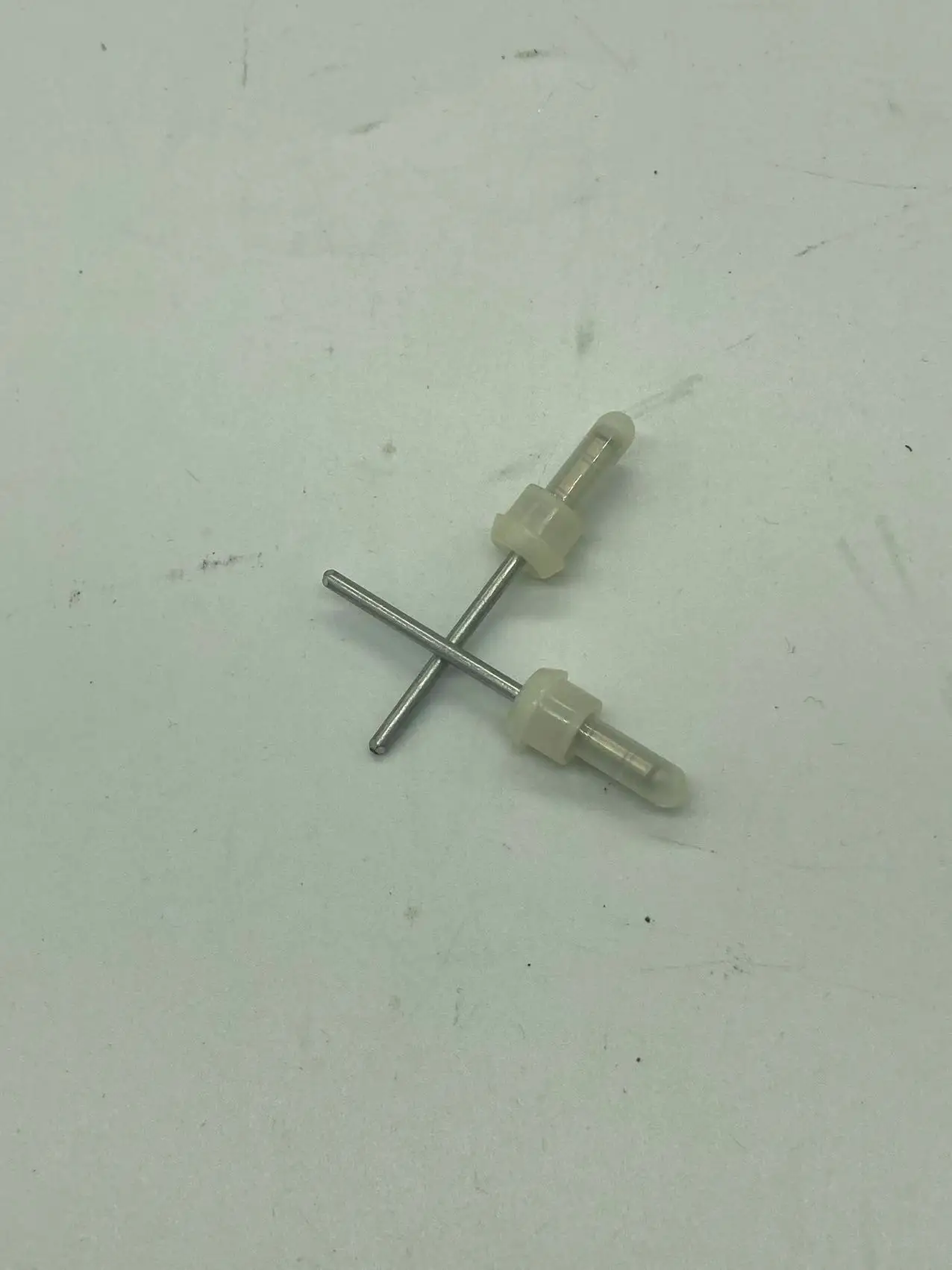 

1pcs For Nissan 14-21 X-Trail Murano Venucia T60 T70 M50 VT90 Roof Rain Gutter Clip Rivets