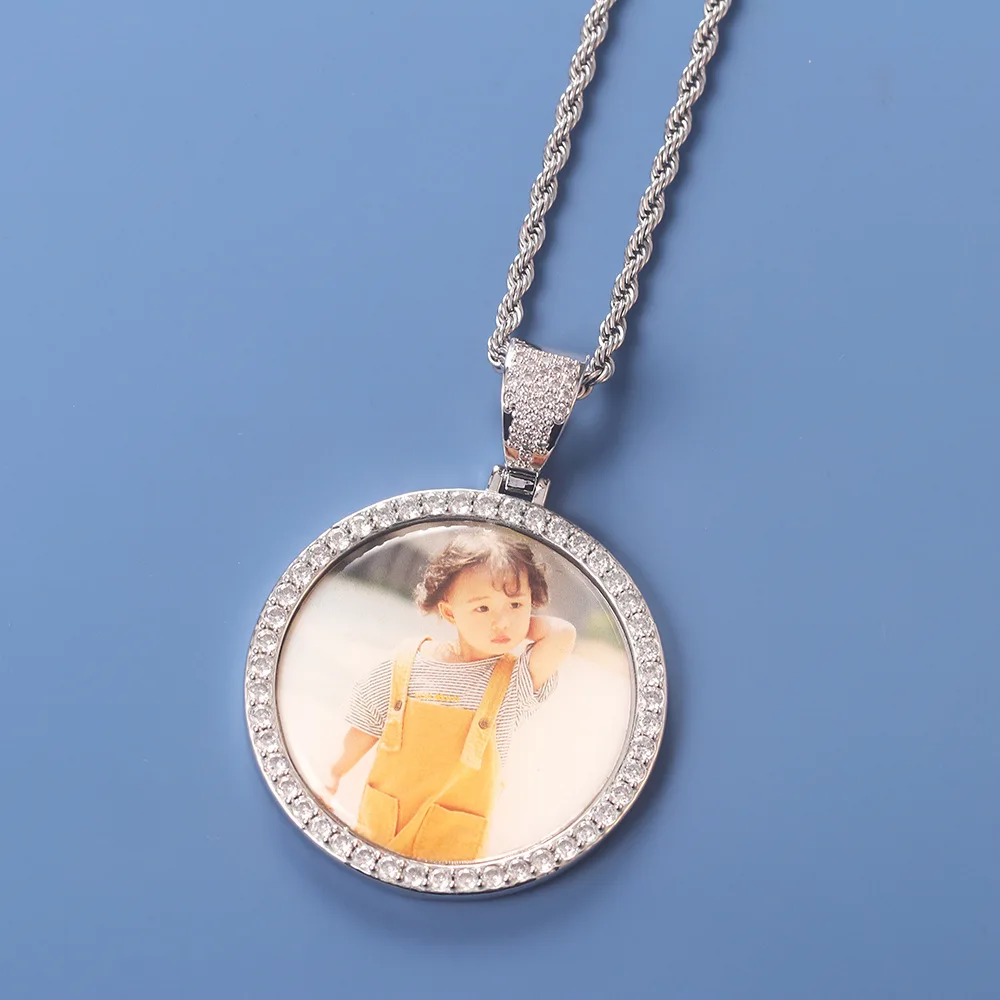 Personalized Custom Hip-Hop Large Round Photo Pendant Copper Inlaid Zircon DIY Creative Photo Frame Men And Women Necklace