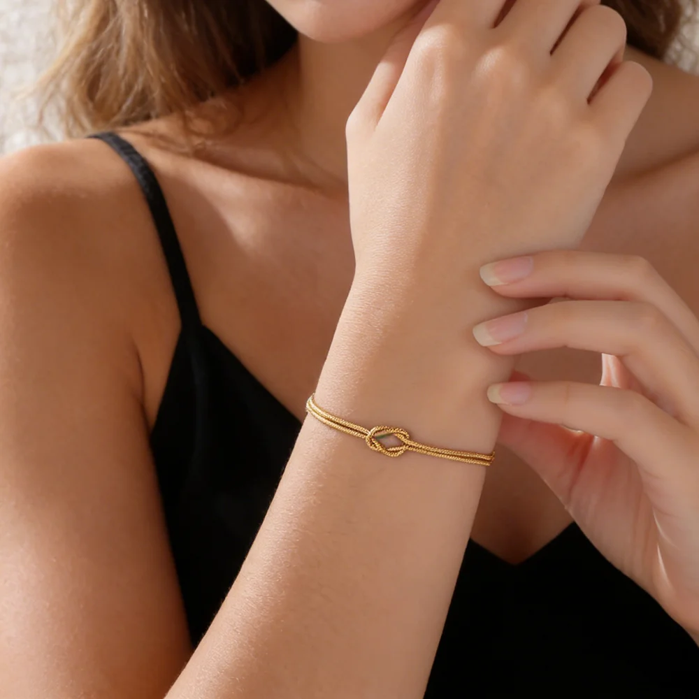 Skyrim Edelstahl Goldfarben Schwarz Paar-Armband Doppelte Schlangenkette Liebesknoten Armbänder für Frauen Männer Minimalistischer Schmuck Geschenk – Detail 3