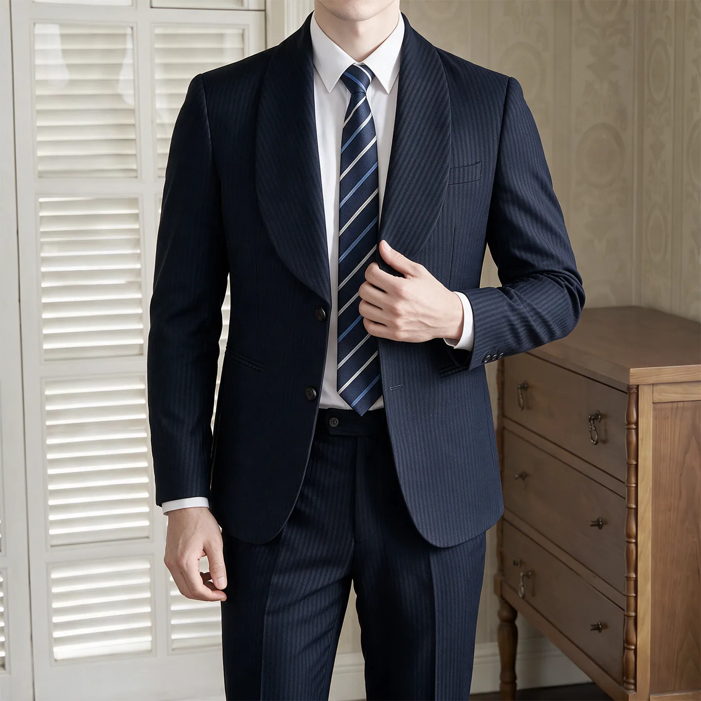 Advanced Texture Men's Suit Slim Fit Business Formal Two-Piece Set with Fashionable Prince of Wales Plaid And Notch Collar