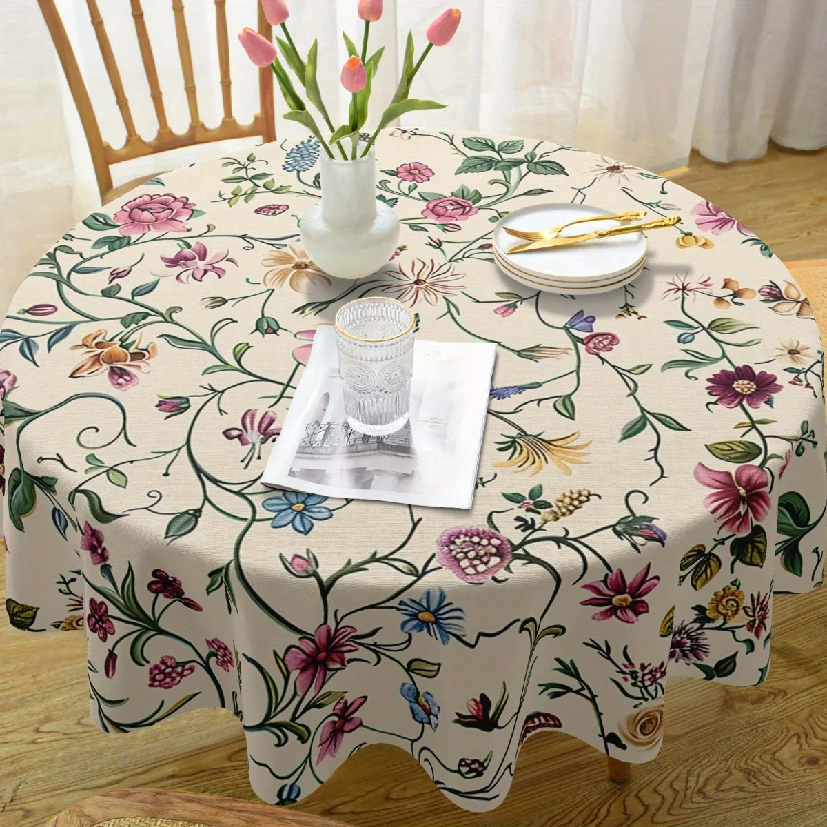 One round and rectangular/elliptical tablecloth suitable for circular dining tables made of polyester fabric