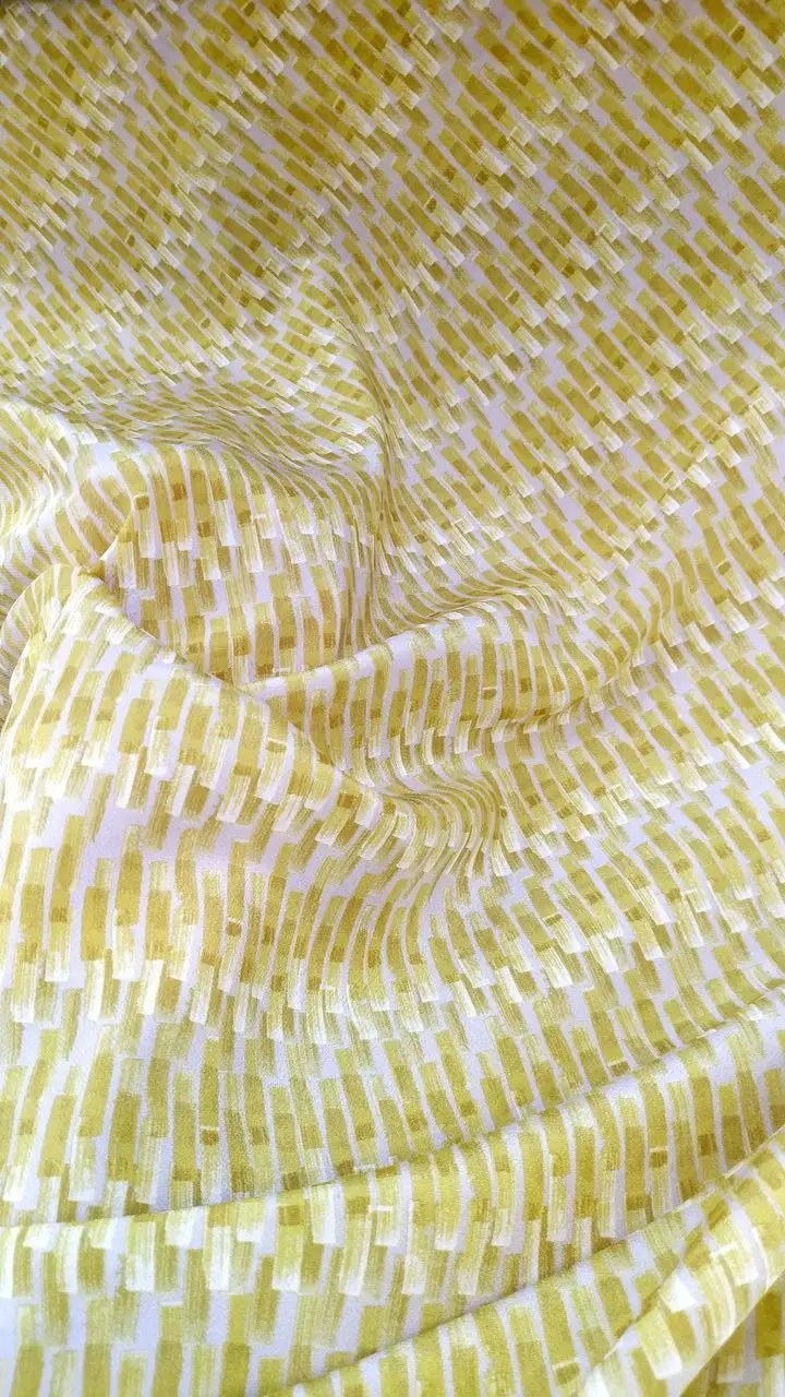 New 16mm 140cm Width Dubai Crepe Real 100% Mulberry Silk Fabrics for Sewing Designer Dress Quilting Golden Yellow Streak Cloth