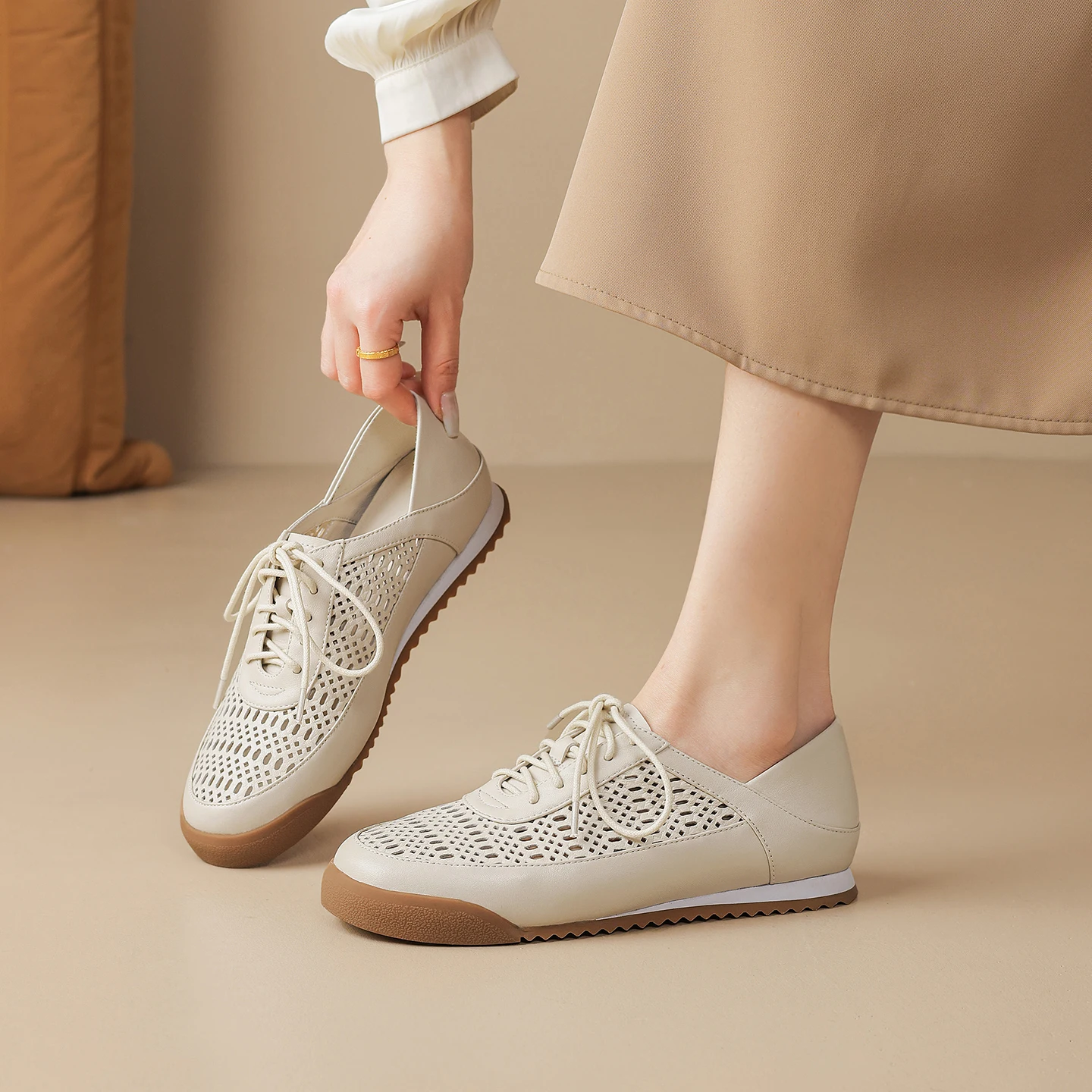 

Genuine Leather Openwork Breathable Flat Women Sandals,Fashion Casual Women Sneakers,Elegant Women Shoes