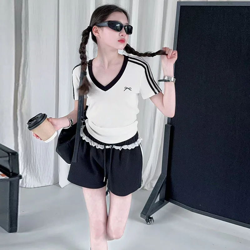 

Комплект короткой одежды для девочек, детские летние хлопковые топы с V-образным вырезом, футболка + кружевные шорты, комплект из 2 предметов, одежда для девочек-подростков, детская одежда для малышей 4–14 лет