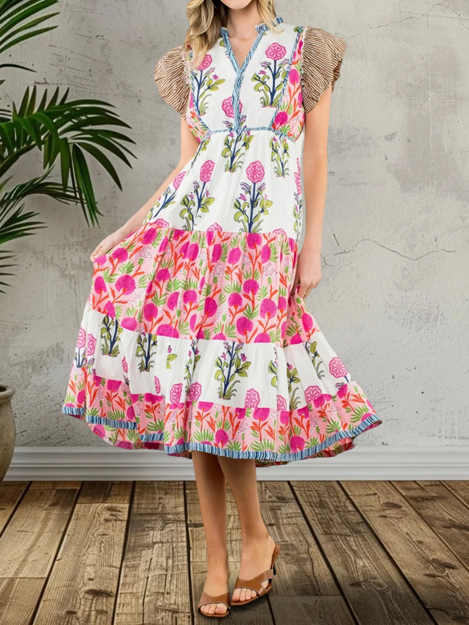 여름 파티와 해변 휴가에 딱 맞는 러플 소매와 V 넥라인이 있는 우아한 Boho 스타일 맥시 드레스