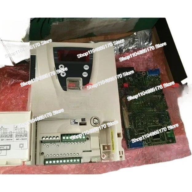 

Для преобразователя частоты серии ATV71, плата управления процессором VX4A71101, материнская плата 200/250/315/400 кВт