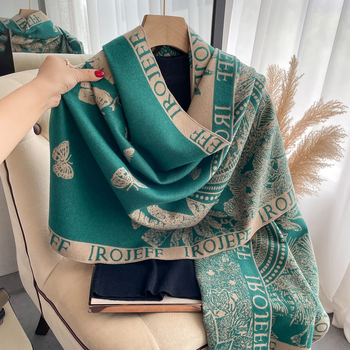 Fashion Printed Shawl Scarf For Women In Winter Warm Imitation Cashmere Scarf Thick Blanket Headscarf