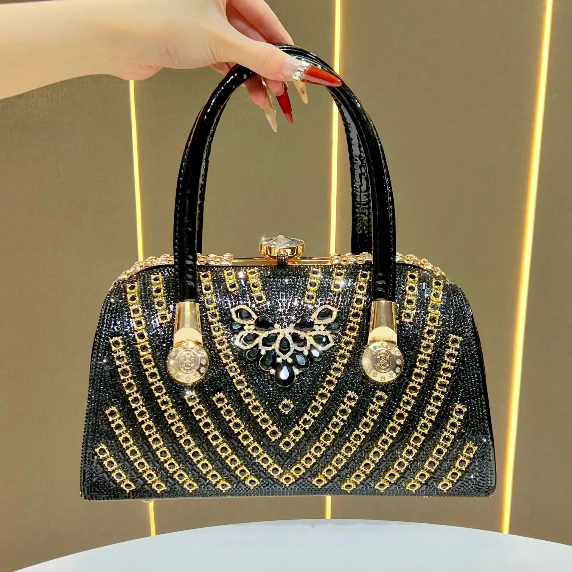 

Shiny dinner bag, diamond-encrusted messenger bag, large-capacity high-end light luxury handbag, women's bag.