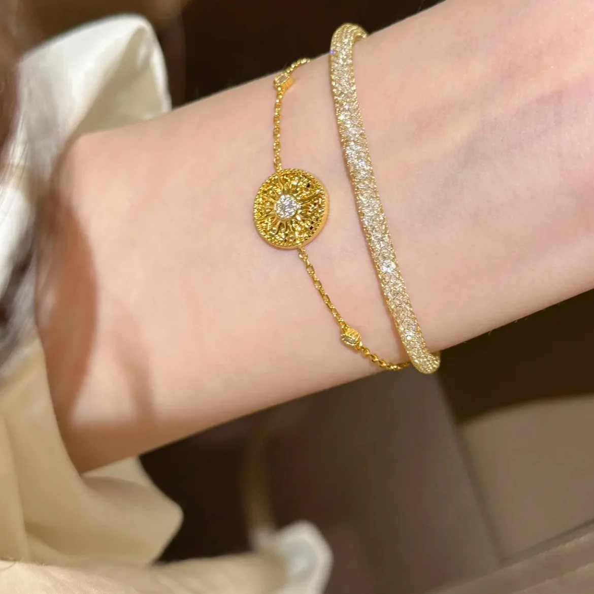 Creative High quality Embossed crushed ice sun flower bracelet necklace charms micro inlaid diamonds fashion jewelry sets