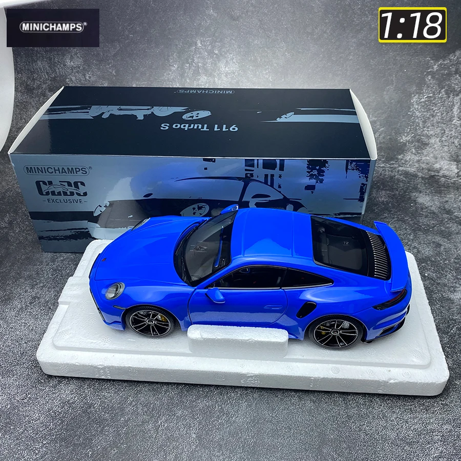 Porsche 911 Turbo S 1:18 Diecast Model – A Collector's Ultimate