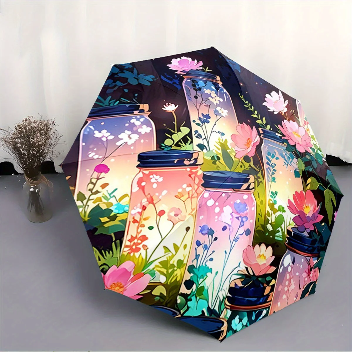 

Складной зонт Зонт с светящимися стеклянными баночками, наполненными цветочными узорами, окруженными яркими цветами и зеленью.