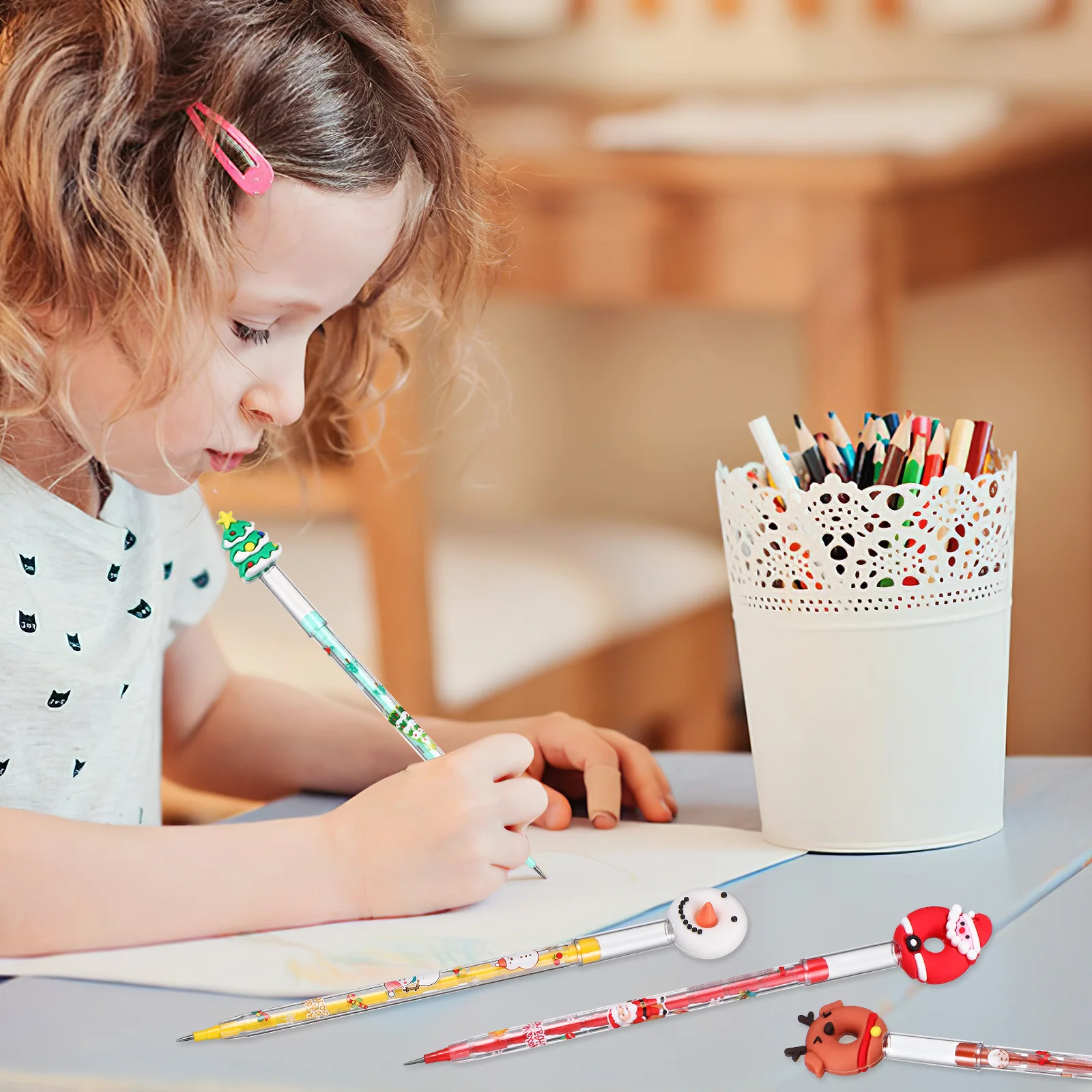 Crayons de Noël multi-points, fournitures de bureau, plastique festif stationnaire pour enfants, fille en vrac, thème de Noël, 16 pièces