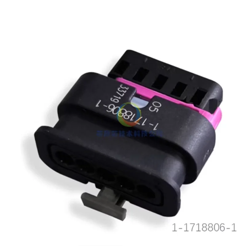 

1-1718806-1 Гнездовой разъем с 5 отверстиями для пластикового корпуса; водонепроницаемая вилка