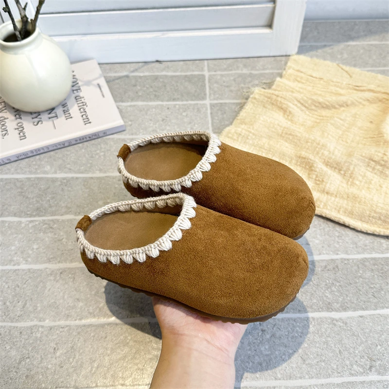 

Детские замшевые тапочки с закрытым носком, без застежек, с плетеной отделкой, удобные плоские мюли для дома и улицы