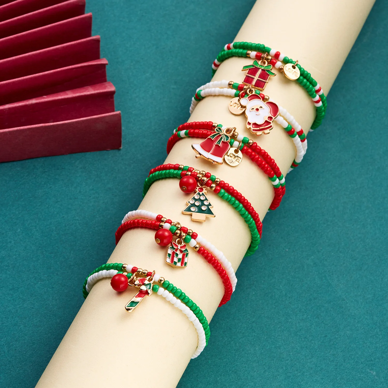 Hot selles Cute creative Christmas bracelet Santa Claus bell pendant rice bead elastic rope double-layer bracelet family gift