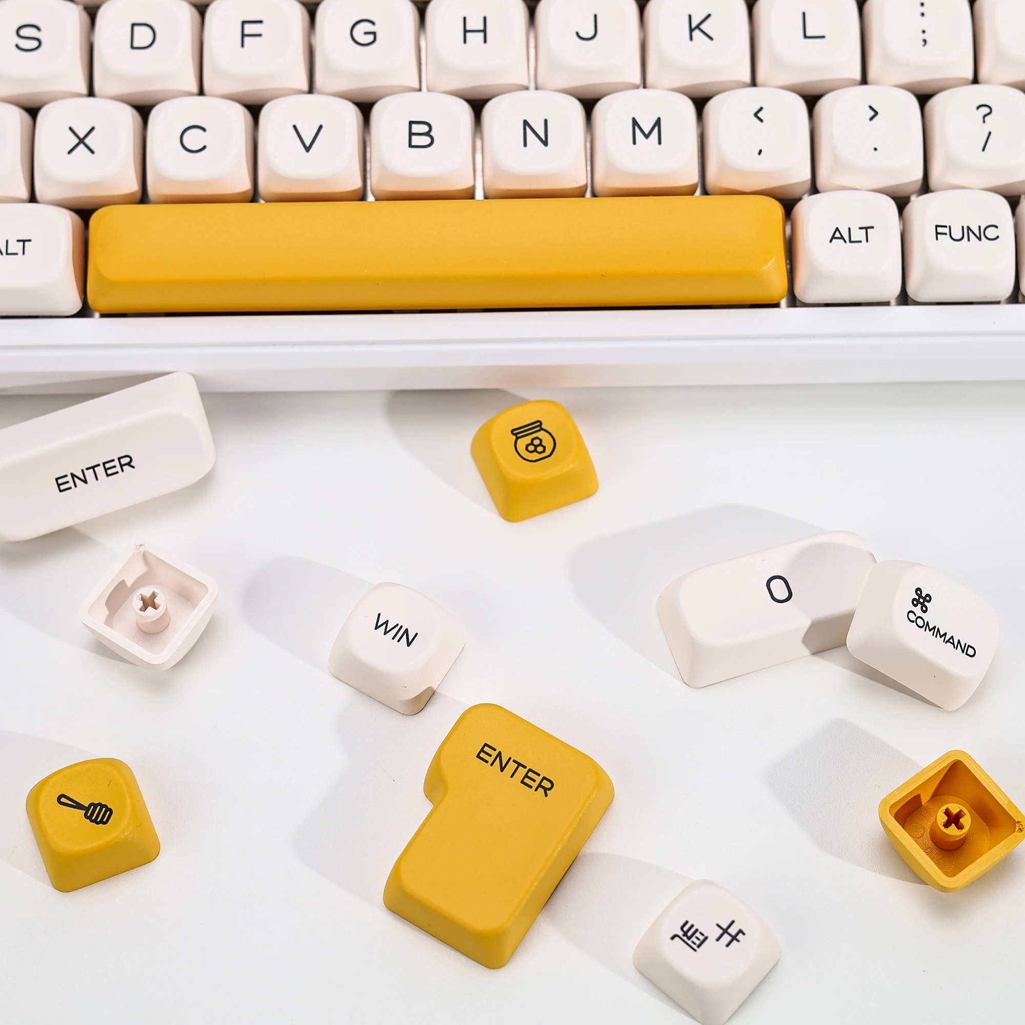 KBDiy 138 Keys Honey Milk Keycaps KOA Profile PBT ISO Cute Russian Korean Keycaps 60% Mechanical Keyboard Key Cap For MX Switch - view 3