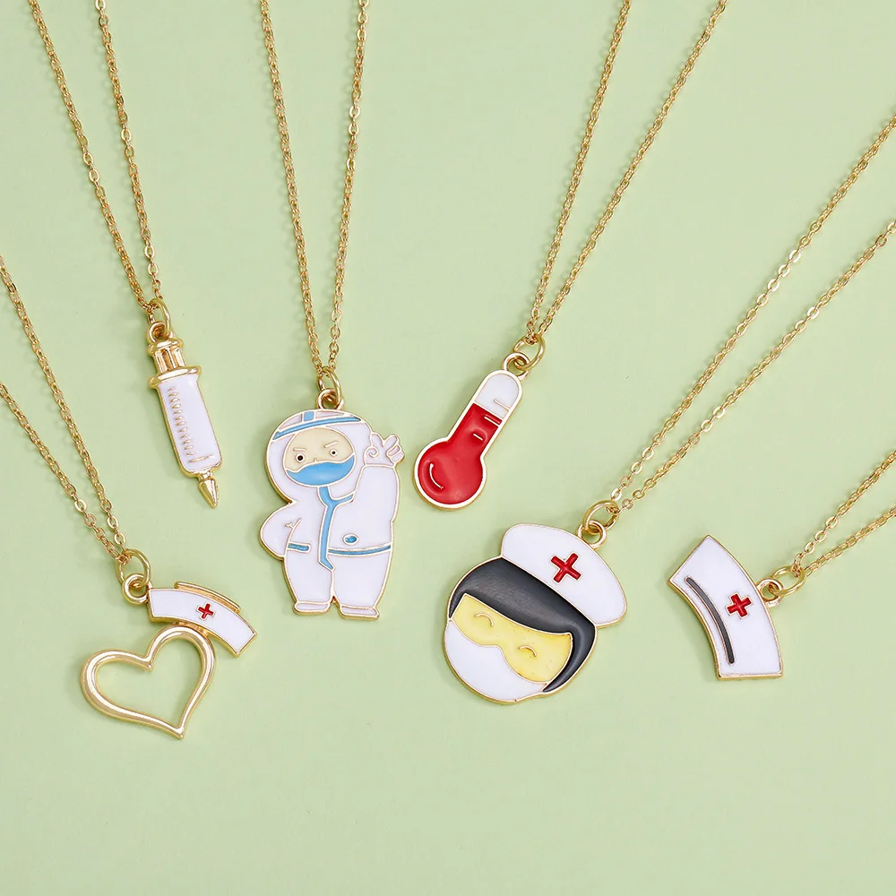مجوهرات إبداعية لطيفة للرعاية الطبية الأوروبية والأمريكية، قلادة إبرة ممرضة مصنوعة من سبيكة يقطر الزيت، قلادة على شكل عظمة الترقوة