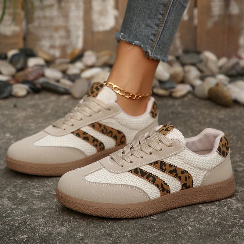 

Fashion Leopard Striped Print Sneakers 2026 Autumn Versatile Streetwear Woman Shoes Classical Outdoor Casual Sport Flats Shoes