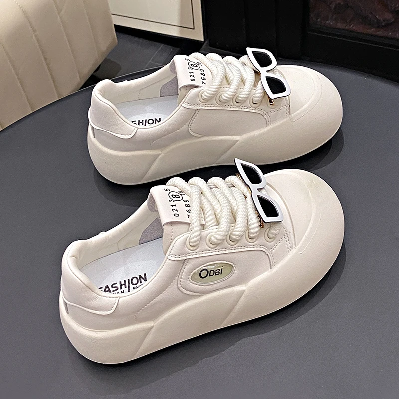 CRLAYDK2024 New Designer Cute Women Glasses Sneakers Big Toe Platform Fashion Shoes Slip On Skateboard Walking Tennis for Girls