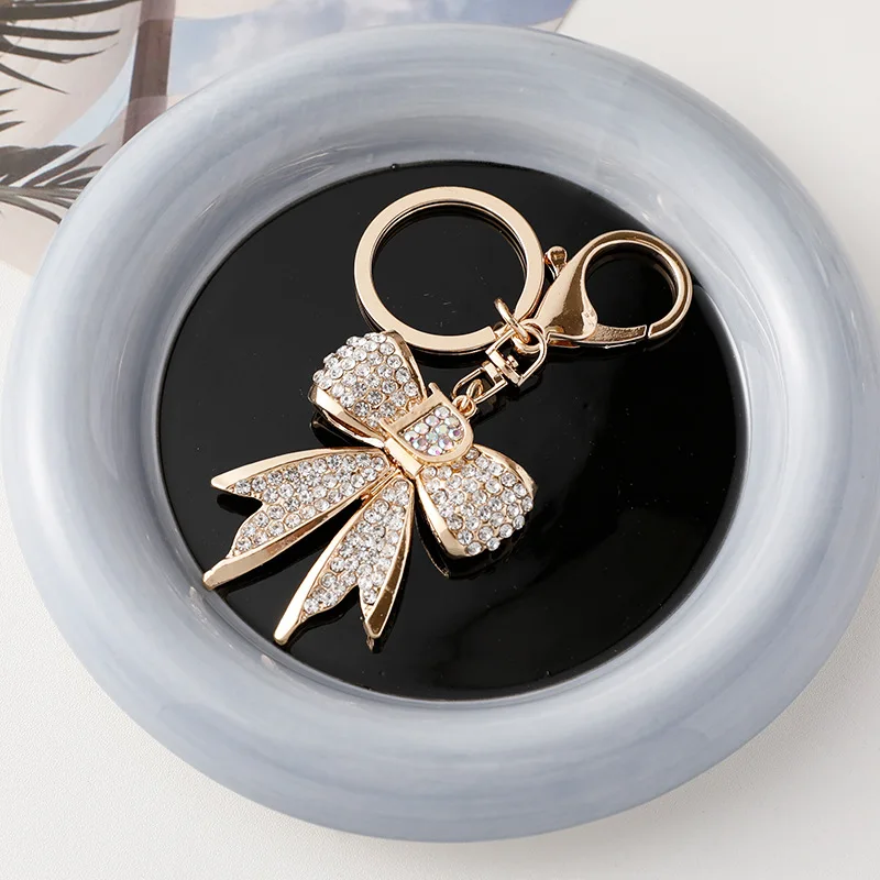 Full Rhinestone Bowknot Keychains for Women Bag Charm Pendant Car Keyrings Creative Letter D Key Chains Fashion Key Rings Korean