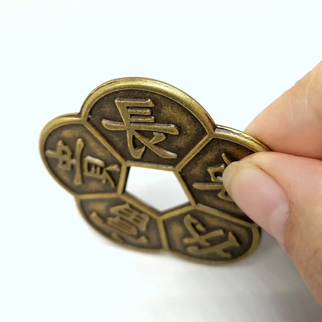 Plum Blossom Chinese Old Copper Coin Bronze Pendant Collectible Charm for Crafts and Decoration