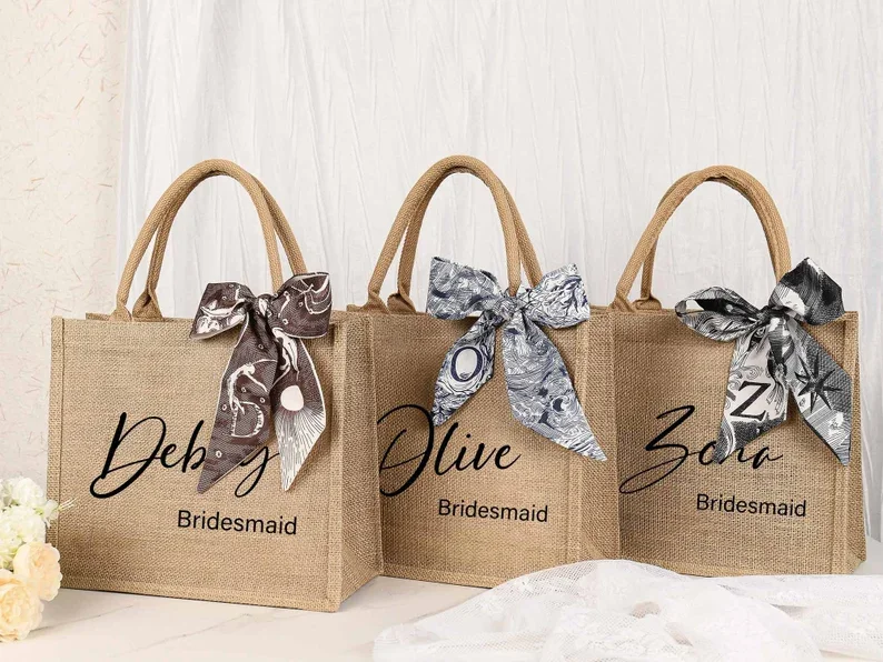 Personalized Jute Bag for Bridesmaid Burlap Tote With Name Custom Burlap Gift Bag Bridesmaid Tote Bag Beach Bridal Party Gift