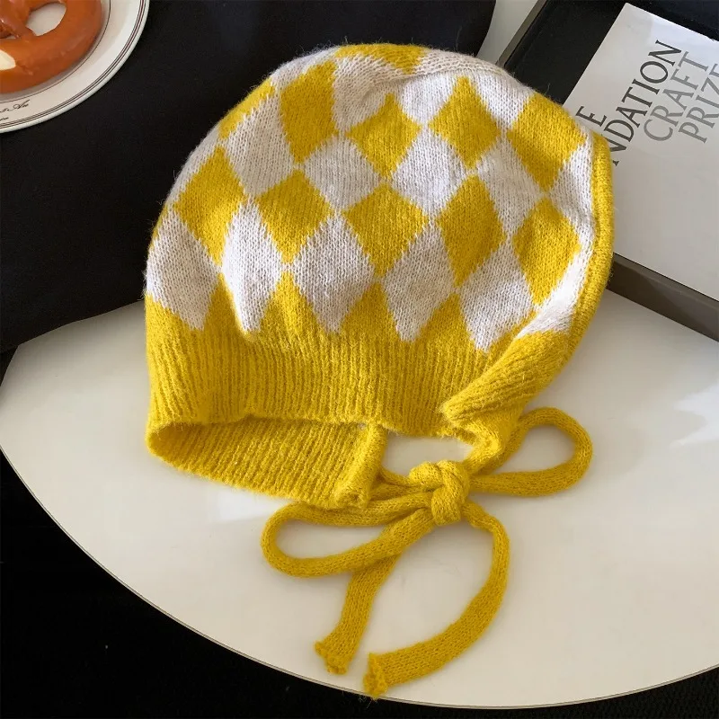Koreanische Retro-Diamantgitter-Schnürmütze, gestrickte Mütze für Damen, Herbst- und Winterwärme, Ohrenschutz, vielseitige Bombermütze – Detail 5