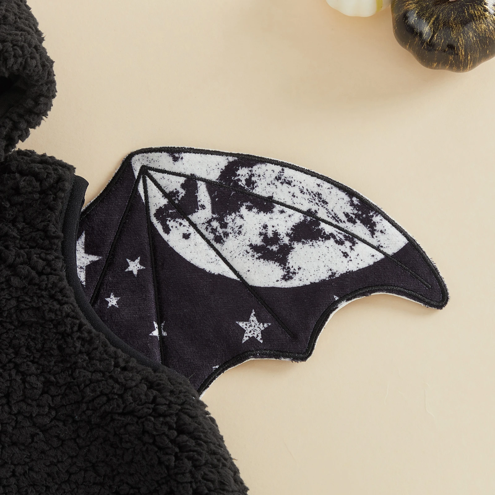Baby Halloween Bat Costume Bat Wing Design Warm Plush Sleeveless Hooded Romper Halloween Cosplay Clothes