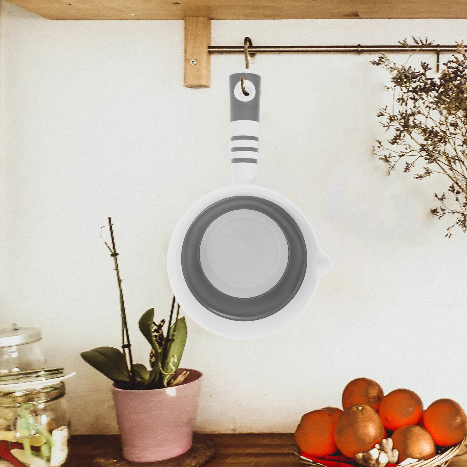 

1Pcs Foldable Plastic Water Scoop Hanging Kitchen Ladle Collapsible Space Saving Portable Water Dipper Multi Use