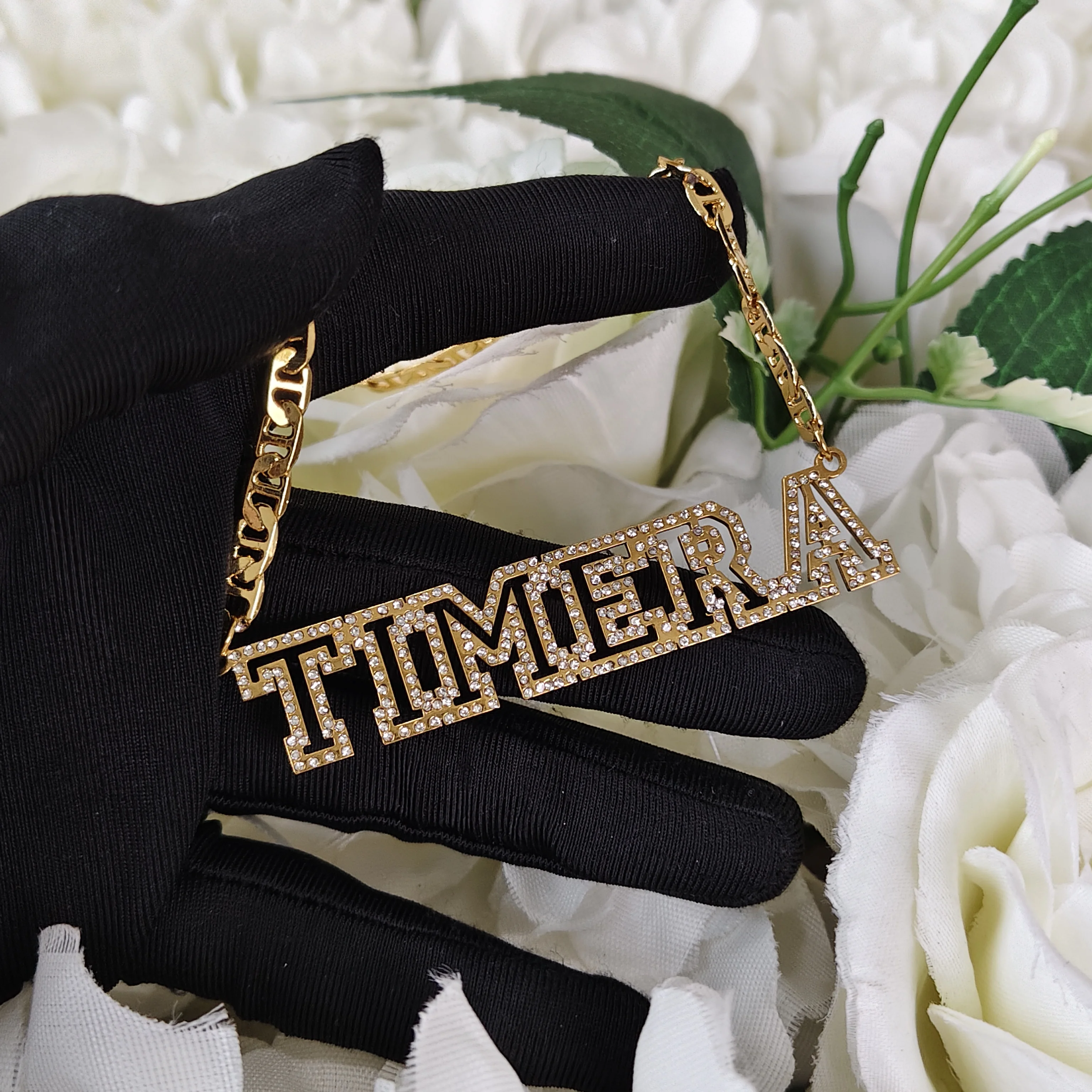 

DHQH 2025 Customized Name Diamond Hollow Necklace Personalized Letter Diamond Necklace Birthday Gift Manufacturer Direct Sales