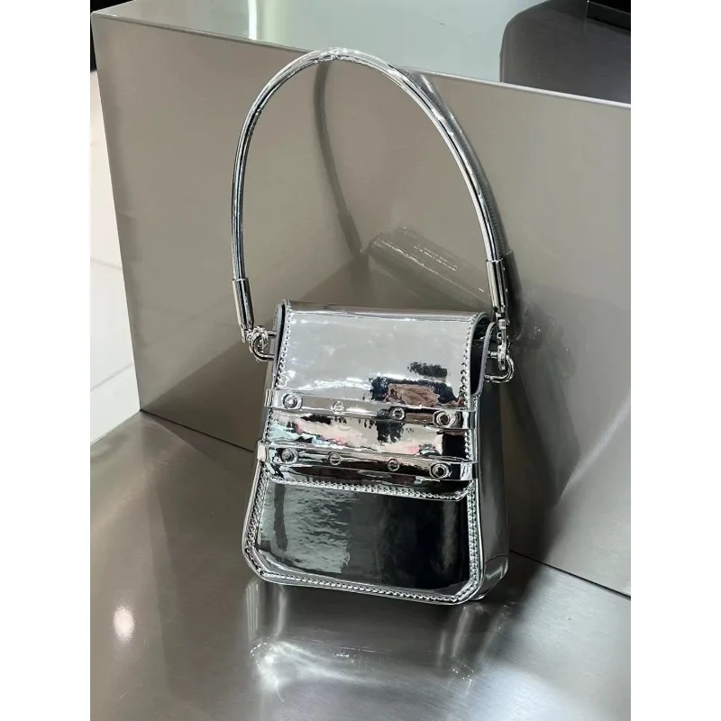 Minority Sense of Design 2024 New Retro Sense Handbag Delicacy Advanced Unisex Crossbody Bag Mobile Phone Bag