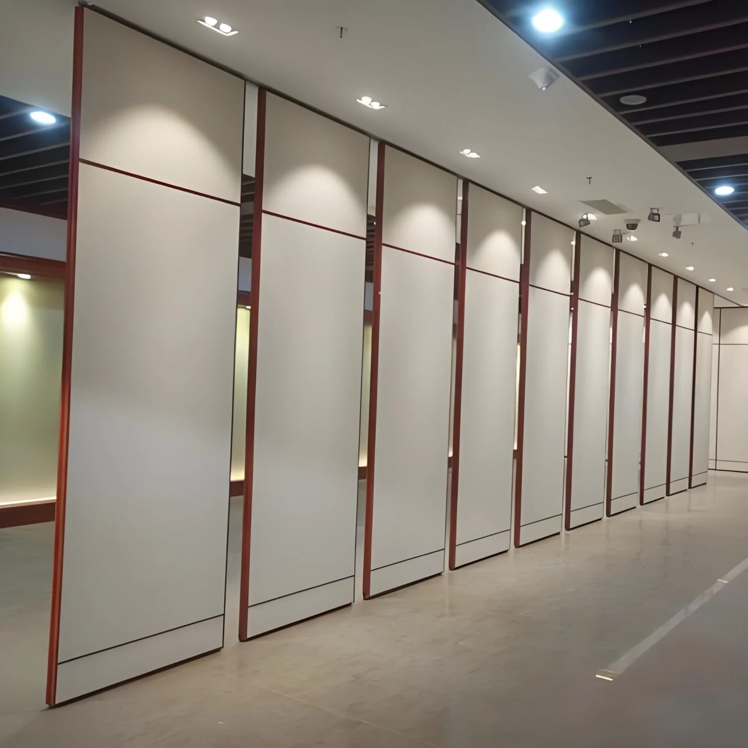 Adjustable Automatic Movable Soundproof Folding Sliding Wall Electric Partition Conference Room Wall For Resort Hall Landscape