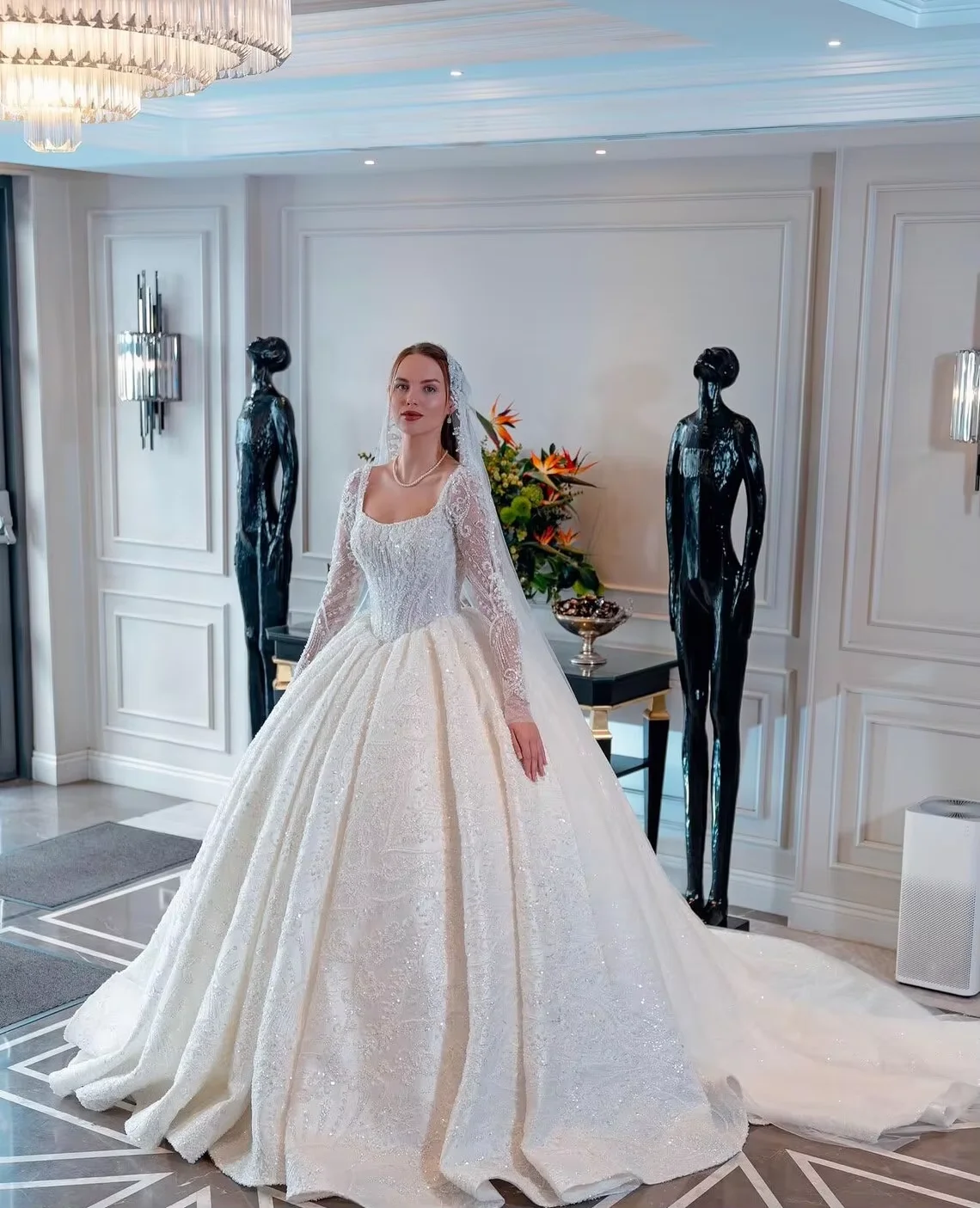 Luxury Wedding Dress Long Sleeve Square Neck Lace Bridal Gown Sparkling Sequins Ball Gown V‑Back Court Train Custom Size Custom