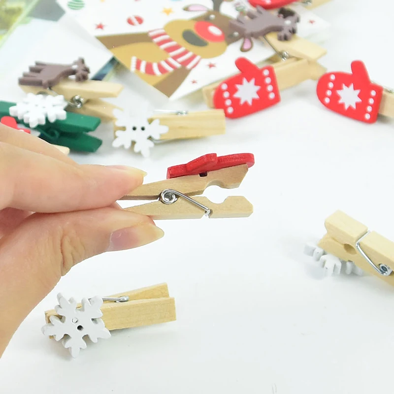 20pcs Christmas Wooden Clips Elk Snowflake Christmas Tree Gloves Wooden Clip Mini Clothes Photo Frame Nail Pin Clothespin Decor