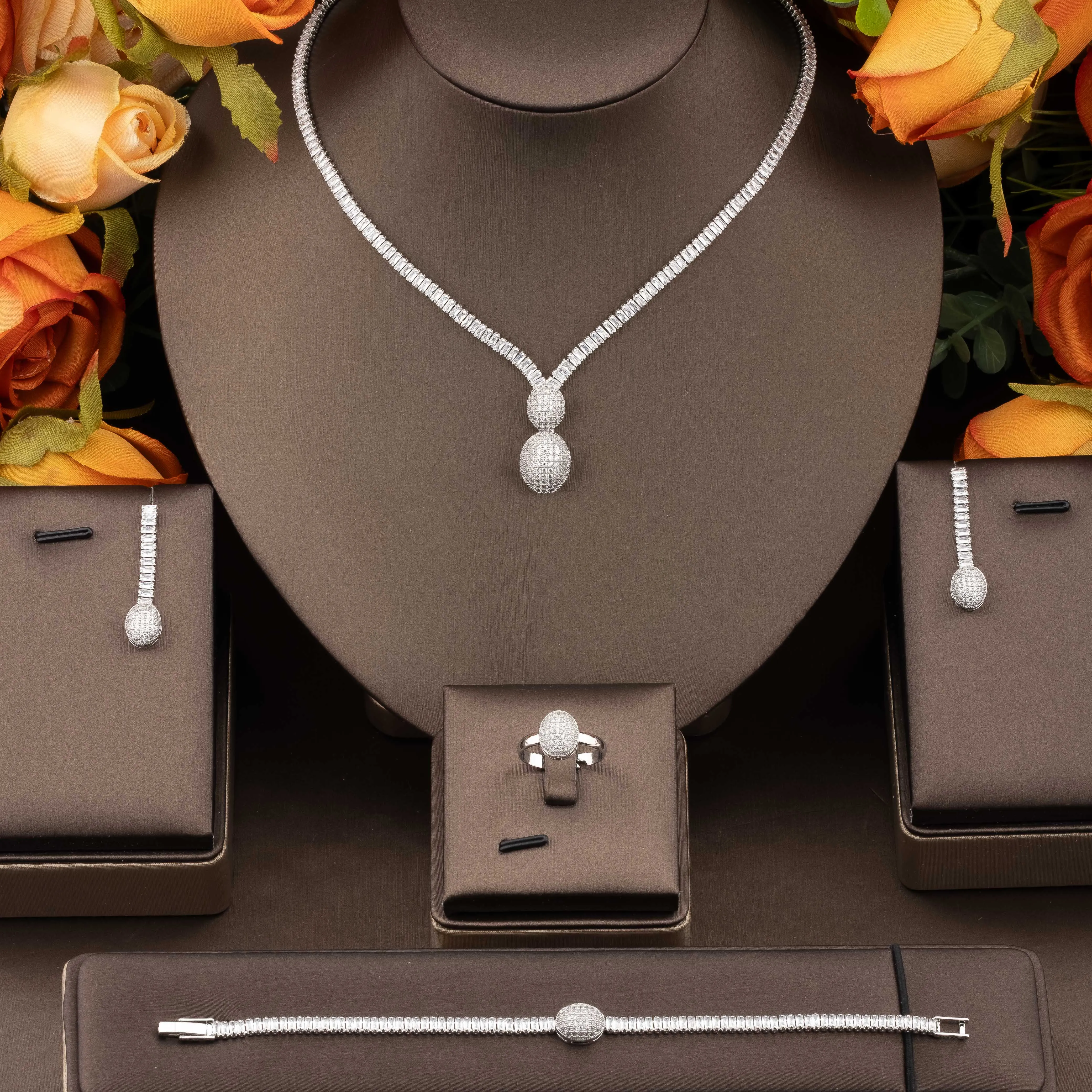 

1 Set of High-Quality Luxurious and Elegant Cubic Zirconia Oval Pendant Decorative Jewelry Set Suitable for Women's Daily Wear and Banquets, Gift Box Not Included