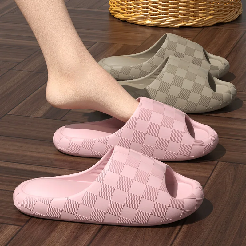 

Summer Slippers For Men Women Soft Bottom Indoor House Slides Sandals Outdoor Beach Shoes Male Chessboard grid Casual Flip Flops