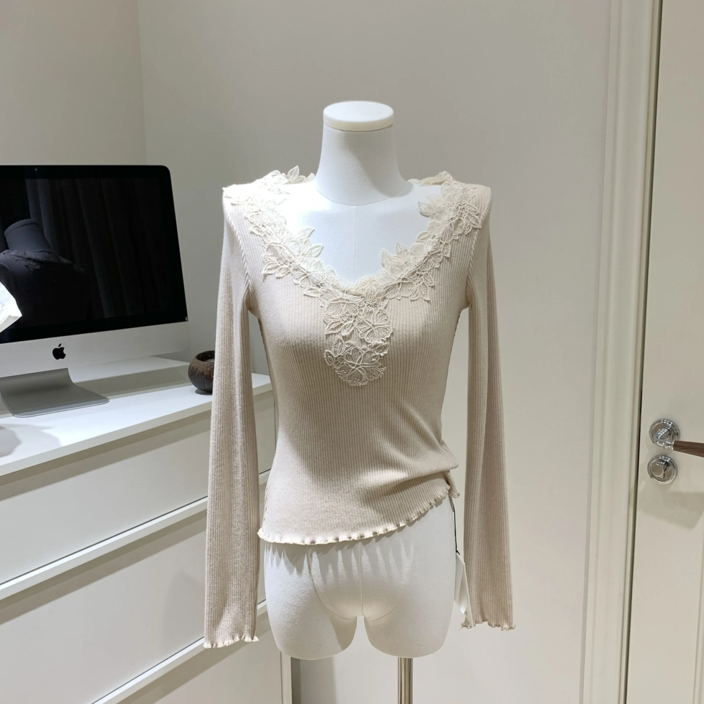 

Облегающая трикотажная футболка с кружевной отделкой V-Ne, женская внутренняя одежда, хлопок, длинный свеч, высокая талия, повседневная повседневная футболка, корейская серия