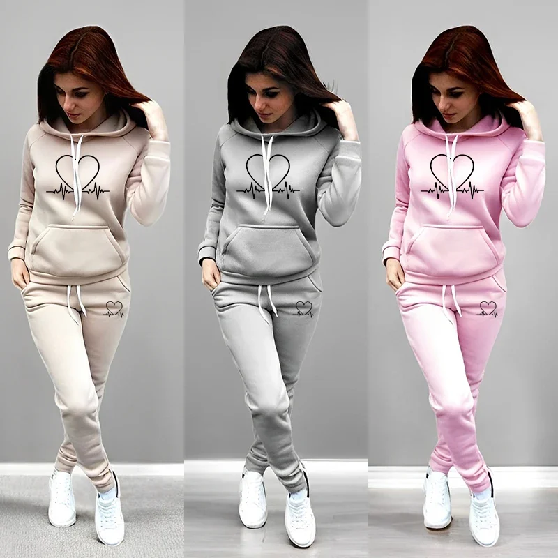 

Новое поступление 2025 года, женский спортивный костюм с капюшоном, спортивные штаны, осень-зима, повседневный повседневный спортивный комплект для бега, повседневная одежда с принтом сердцебиения