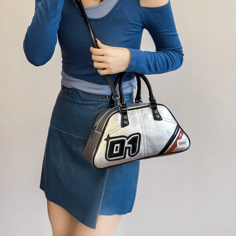 สี่เหลี่ยมคางหมูเบสบอลกระเป๋าเลดี้แฟชั่นกระเป๋าเดินทางลําลองกระเป๋าถือความจุขนาดใหญ่ไหล่ C Rossbody กระเป๋าหนัง PU Sac A หลัก