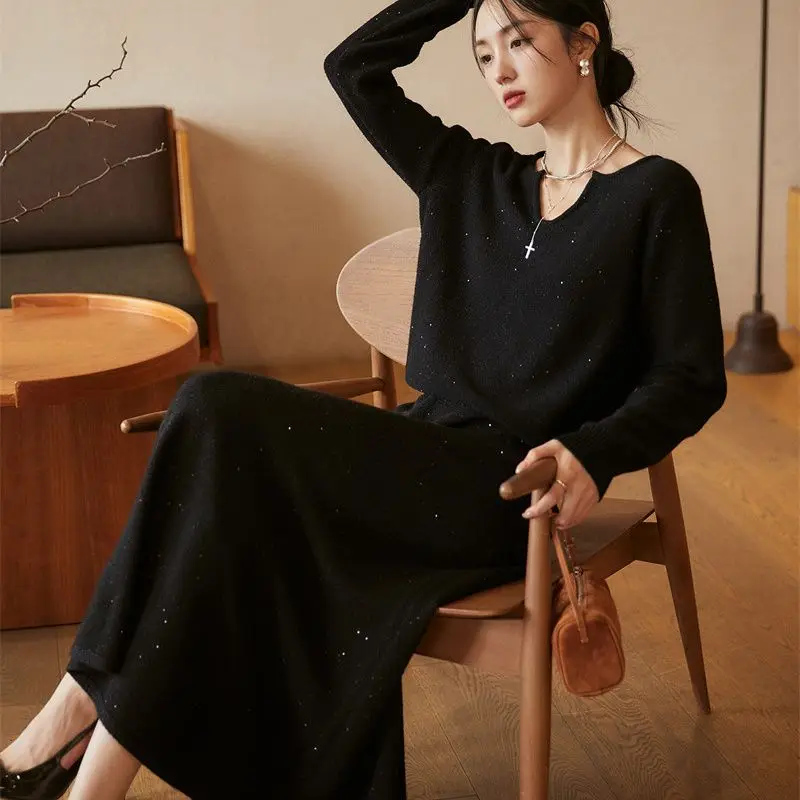 Heavy Industry Sequin Yarn Set Autumn and Winter Korean Knitted Top Age Reducing Skirt Elegant Women\'s Two-piece Set