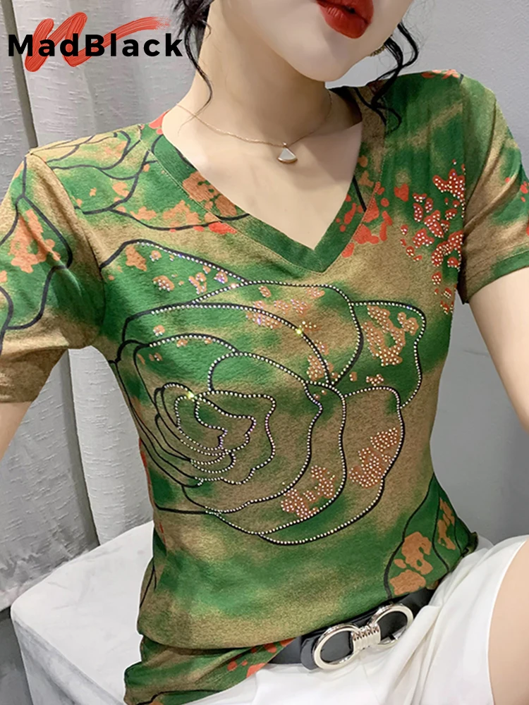 

MadBlack Summer European Clothes T-Shirt Sexy Print Shiny Diamonds Rose Women Tops Short Sleeve Hand Make 2022 New Tees T25403L