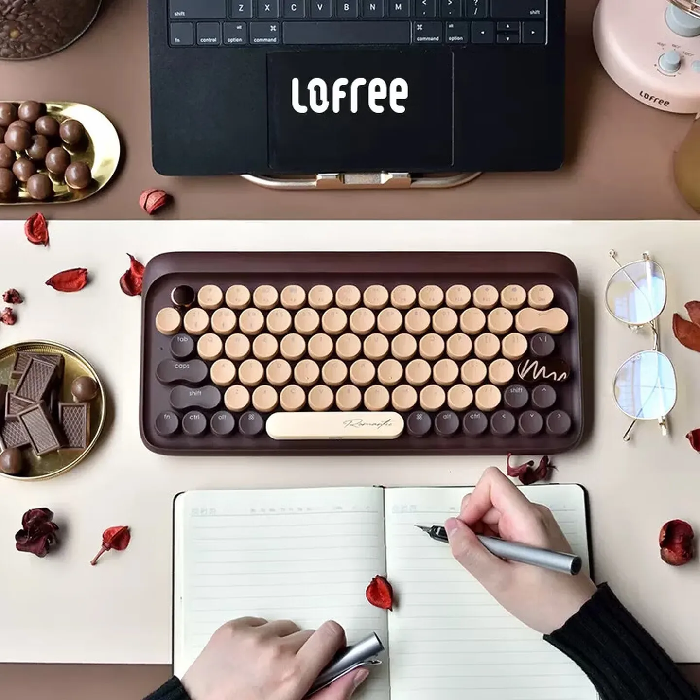 LOFREE Chocolate Mechanical Keyboard, Valentine's Day Retro Polka Dot DOT Wireless Bluetooth Backlight Charging, Wired/Bluetooth