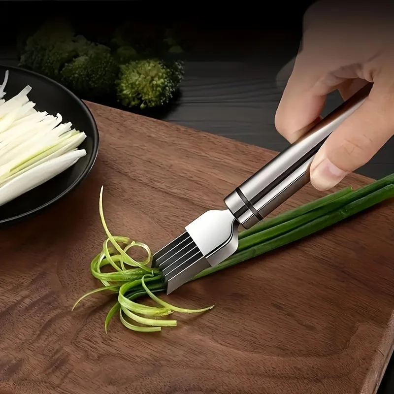 1 Piece Multifunctional Stainless Steel Vegetable Slicer - for Onions, Garlic, Tomatoes - Handheld Onion Cutter with Multiple Blades for Efficient Slicing - Kitchen Essential Gadgets, Vegetable Slicers and Choppers