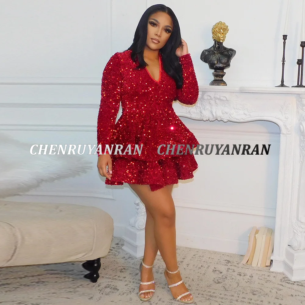 Błyszcząca sukienka koktajlowa 2025 kobiet dekolt w serek seksowne Mini suknie wieczorowe czerwone proste długie rękawy linia cekinowa sukienka na przyjęcie z okazji ukończenia szkoły