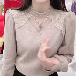 Women's Lace Shirt with Plush and Thickened Base Hollowed Out T-shirt 2024 Autumn Winter Stylish New Small Shirt Inner Top