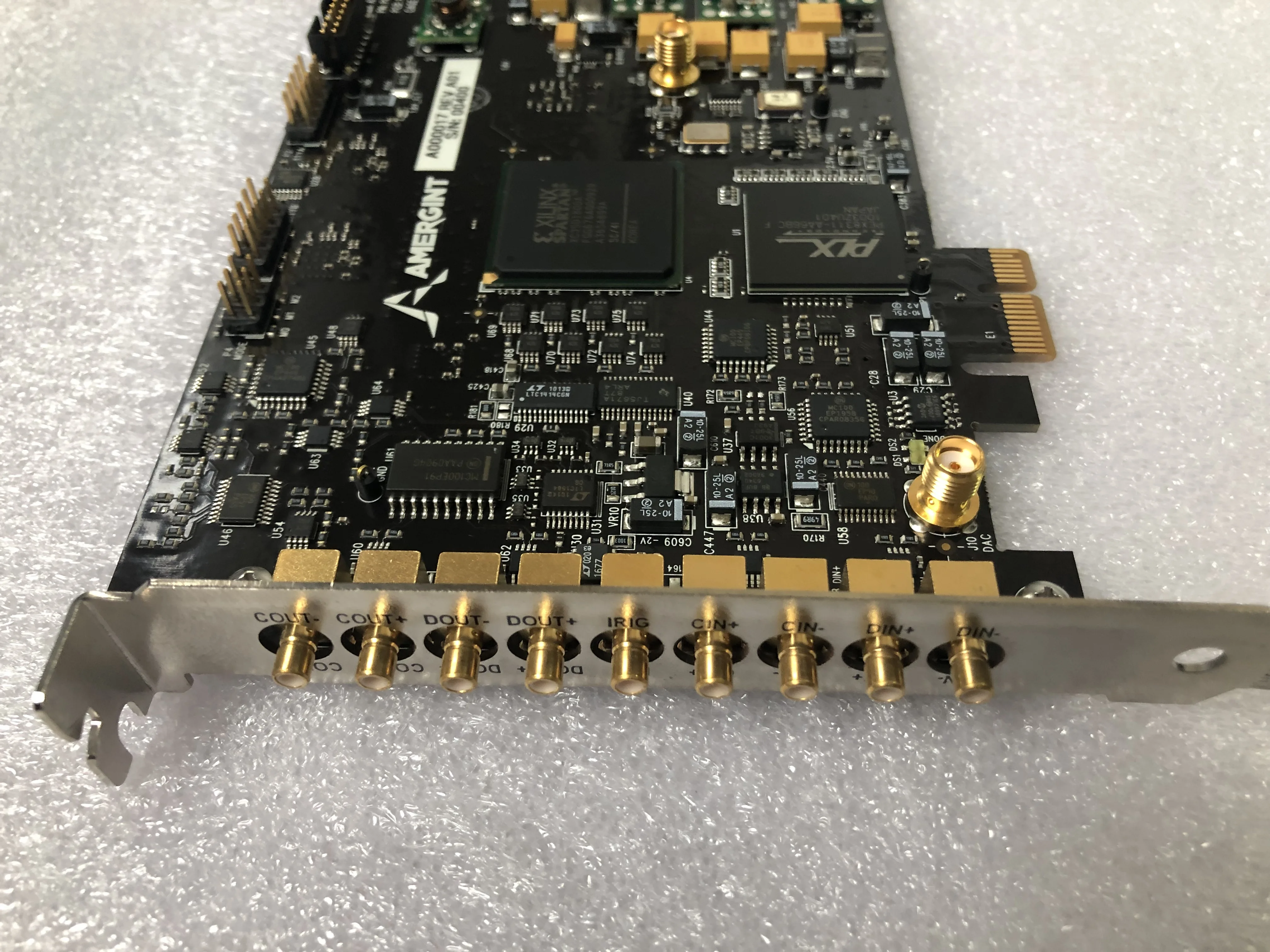 Amergint a000017 mn AT-HSDM gaiola 5ak24 pcie x1 adatper cartão